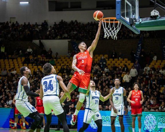 La Selección Mexicana de Básquetbol se juega en la noche del lunes 24 de febrero su pase a la AmeriCup cuando se mida ante Canadá. La Selección Mexicana de Básquetbol se juega en la noche del lunes 24 de febrero su pase a la AmeriCup cuando se mida ante Canadá.
