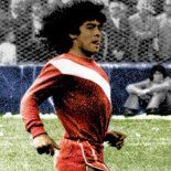 Maradona puso primera en el fútbol argenitno con tan solo 15 años. Maradona puso primera en el fútbol argenitno con tan solo 15 años.