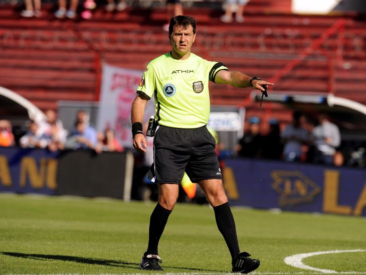 “No soy hincha de Boca ni de ningún club de fútbol. Tengo un hermano hincha de River y otro de Boca, y se toman de eso en la previa”, explicó Paletta, en referencia a versiones que circularon antes del partido. “No soy hincha de Boca ni de ningún club de fútbol. Tengo un hermano hincha de River y otro de Boca, y se toman de eso en la previa”, explicó Paletta, en referencia a versiones que circularon antes del partido.