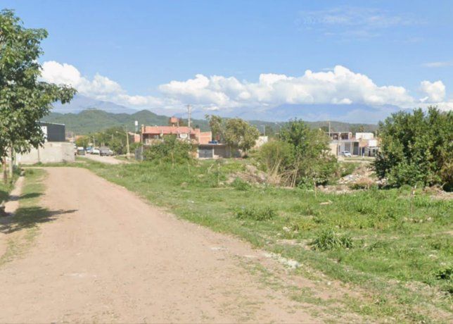 El auto se encontraba cerca del paraje Pozo Cavado, a cinco km de la ruta nacional 34.