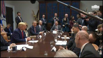 El Gobierno de Donald Trump mostró optimismo respecto al comienzo de la recuperación económica. Los infectólogos son más cautelosos respecto a la contención del coronavirus.