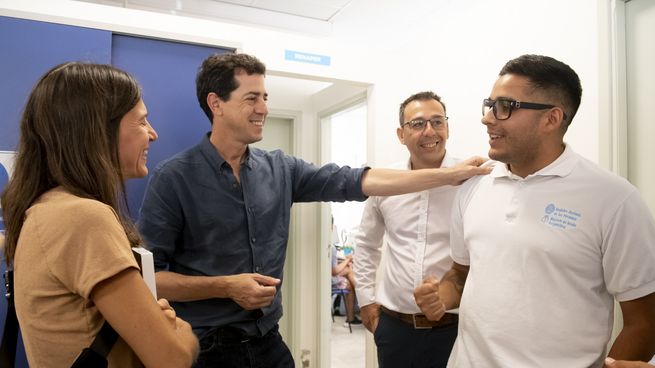 El ministro de Interior, Wado De Pedro y la titular de Anses, Fernanda Raverta, recorrieron las oficinas en Batán.&nbsp;