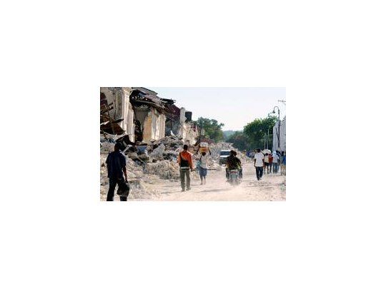La tragedia causó unos 300.000 muertos.