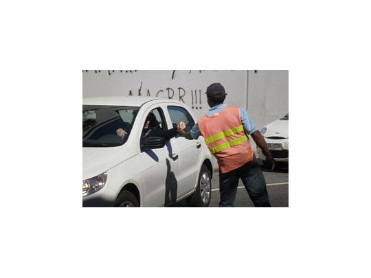 Tienen que ser residentes de Pinamar, explicó Llanes.
