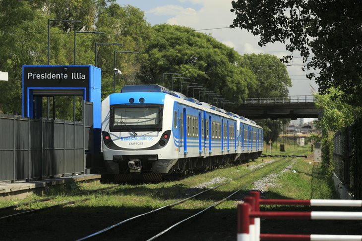 El ferrocarril Belgrano Sur es una importante conexión dentro del Área Metropolitana de Buenos Aires. El ferrocarril Belgrano Sur es una importante conexión dentro del Área Metropolitana de Buenos Aires.