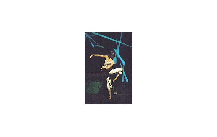 ámbito.com | Uno de los tres bellos trabajos que reúne «Plataforma», elnuevo programa que estrenó el siempre interesante Centrode Experimentación del Teatro Colón.