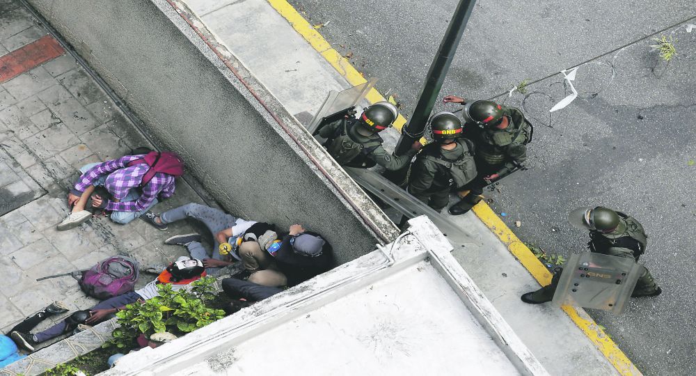 En su escalada contra el chavismo, la oposición paralizó parte de Venezuela (foto 1)
