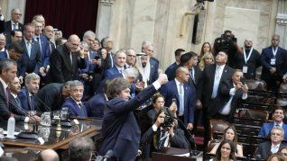 Milei adelantó que presentará 90 paquetes de reformas durante 9 meses para reformar la arquitectura del país. Milei adelantó que presentará 90 paquetes de reformas durante 9 meses para reformar la arquitectura del país.