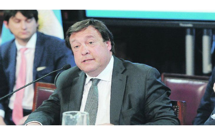 Weretilneck pide a petroleras que frenen despidos