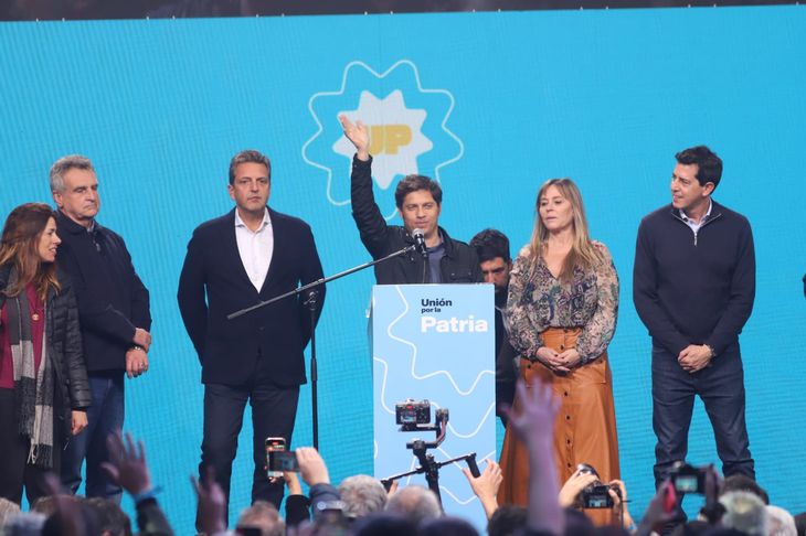 El gobernador bonaerense Axel Kicillof, candidato a la reelección por Unión por la Patria, habló esta noche tras el resultado en las PASO provinciales. El gobernador bonaerense Axel Kicillof, candidato a la reelección por Unión por la Patria, habló esta noche tras el resultado en las PASO provinciales.