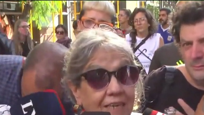 Beatriz Blanco volvió a marchar al Congreso. Tiene 81 años.