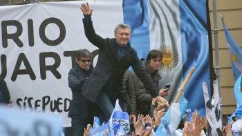 Mauricio Macri, hoy radicado en Suiza, hizo campaña en la localidad de Río Cuarto, Córdoba,&nbsp;en busca de su fallida reelección.&nbsp;