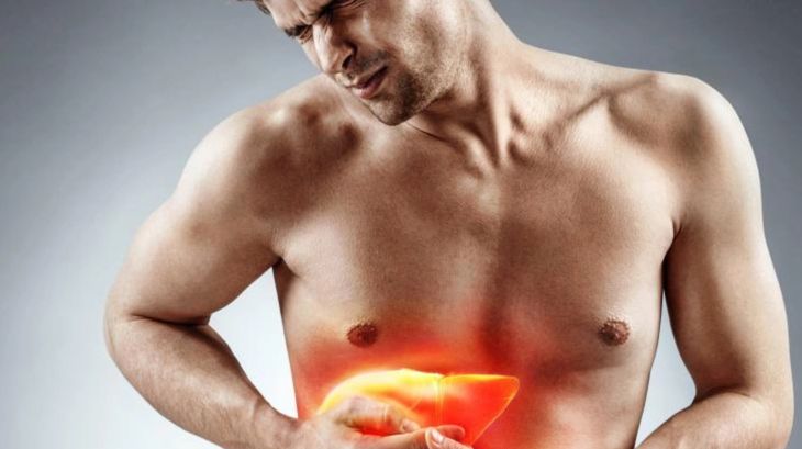 El hígado graso es una enfermedad que se da por la mala alimentación. 