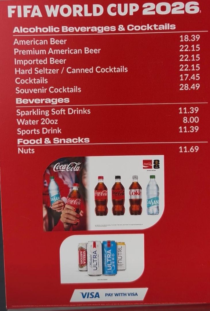 La lista de precios de las bebidas y snacks en el estadio de Kansas City en el debut de Argentina. La lista de precios de las bebidas y snacks en el estadio de Kansas City en el debut de Argentina.