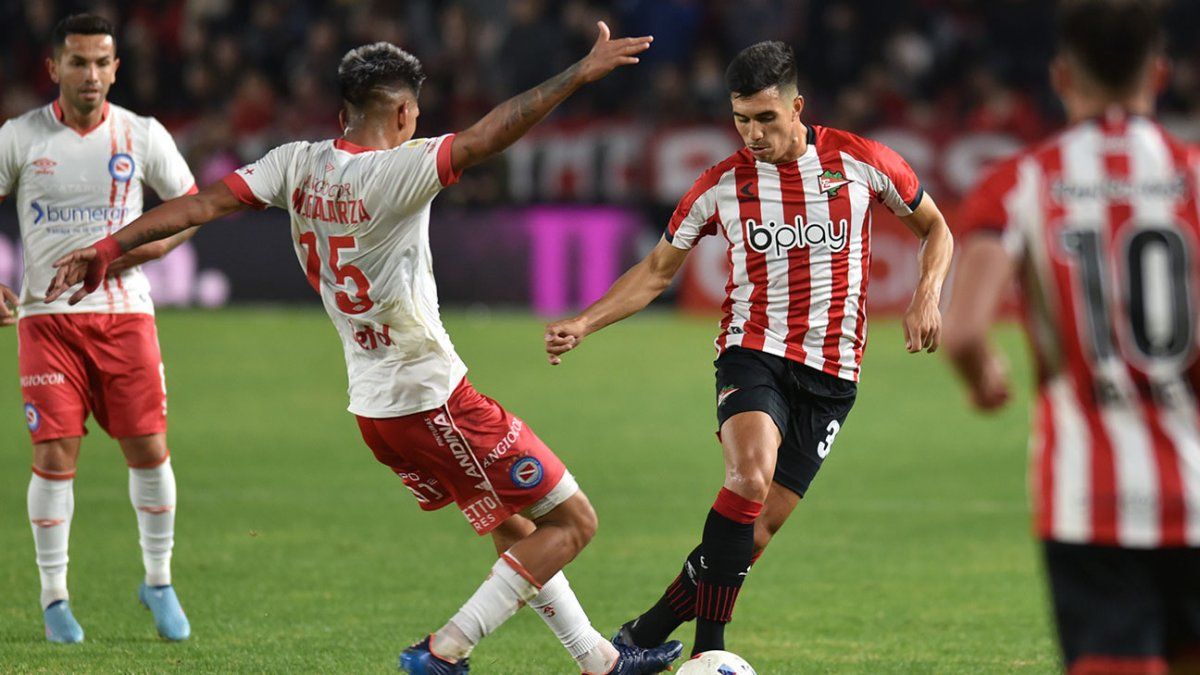 Argentinos Juniors gave the surprise in La Plata and got into the semifinal