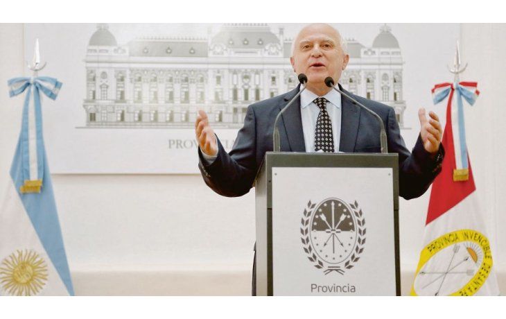 Cambios. El proyecto de Lifschitz incluye también la posibilidad de un balotaje y el voto joven para los comicios locales.