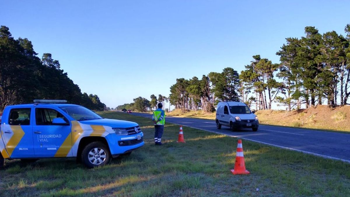 More than 100,000 vehicles were inspected in the first fortnight by the Safe Travel campaign More than 100,000 vehicles were inspected in the first fortnight by the Safe Travel campaign