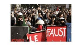 Las manifestaciones derivaron en enfrentamientos con la policía y en la interrupción del tráfico en Roma y varias otras ciudades italianes.