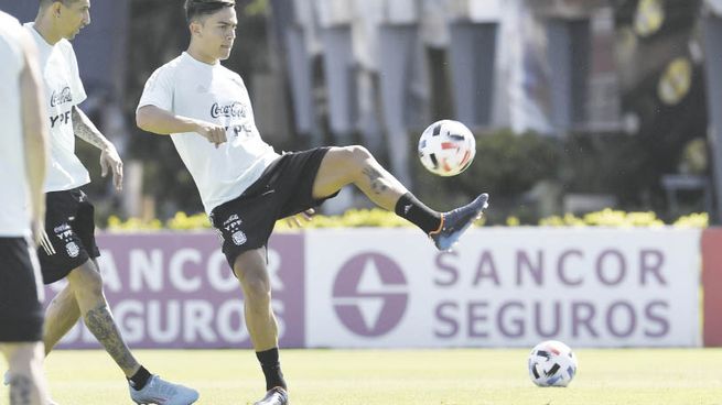 pica en punta. El ingreso de Dybala para jugar hoy con Colombia.
