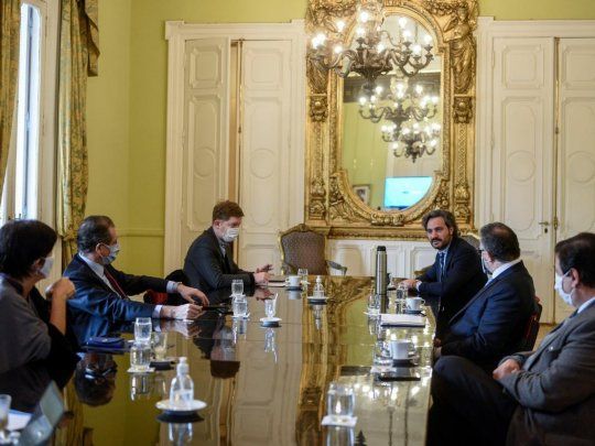 Santiago Cafiero encabezó la reunión del gabinete económico para definir los detalles del proyecto de amplia moratoria.