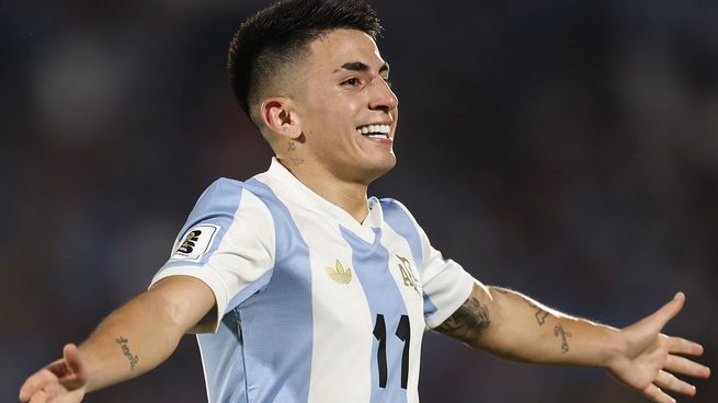 Almada brilló, anotó un gol fuera de serie y la Selección argentina está a un paso del Mundial.