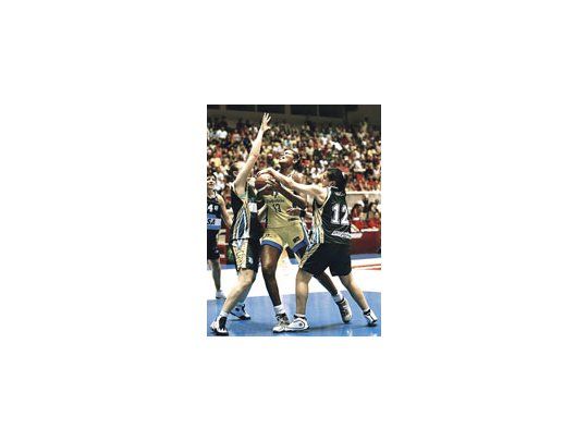 Básquet femenino no pudo con Brasil