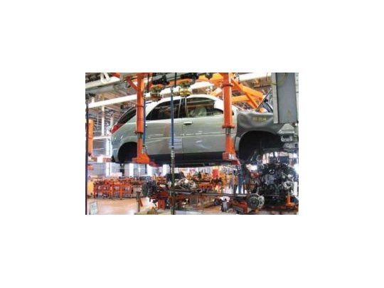 Producción de autos creció 32%