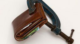 Los salarios registrados cayeron 6,3% real. Los salarios registrados cayeron 6,3% real.