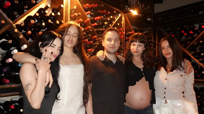 Lali Espósito compartió fotos junto a Rosalía, Emilia Mernes y Úrsula Corberó en una salida que revolucionó Instagram.