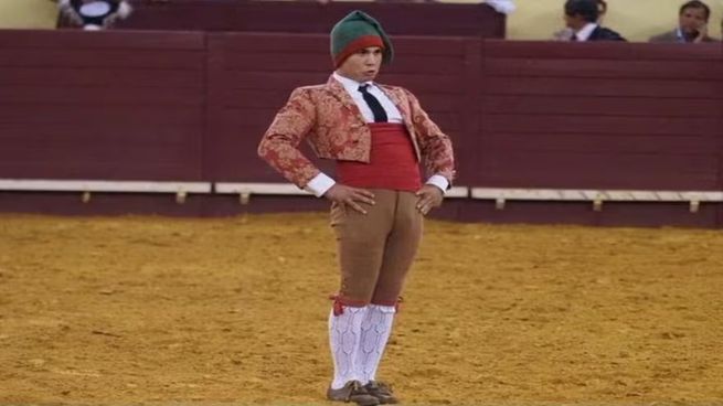 Un joven torero portugués de 22 años falleció tras ser embestido por un toro de 700 kilogramos.