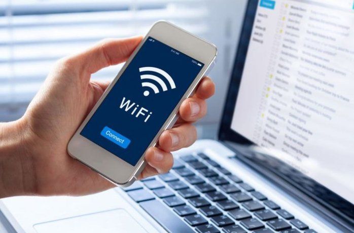 Cambiar a la banda de 5 GHz puede ofrecer mayor velocidad en dispositivos cercanos al router.  