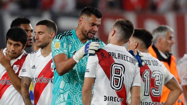 Descontrol. River y Boca cerraron el Superclásico a puro bochorno.