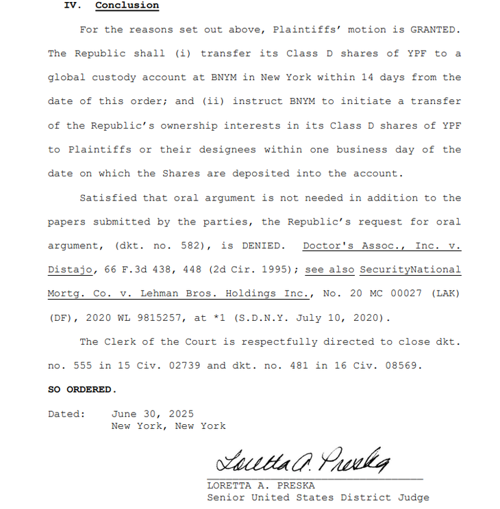 Las conclusiones (en inglés) del fallo de la jueza de Nueva York Loretta Preska. Ordena a la Argentina entregar el 51% de las acciones Clase D al fondo Burford. Las conclusiones (en inglés) del fallo de la jueza de Nueva York Loretta Preska. Ordena a la Argentina entregar el 51% de las acciones Clase D al fondo Burford.
