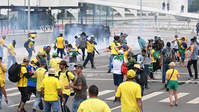 brasil invasion congreso 2023.jpg