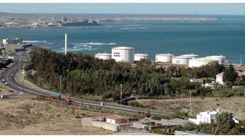 La iniciativa de declarar a esa ciudad como Capital Nacional del Petróleo surgió en 2014, por iniciativa del entonces senador Marcelo Guinle.