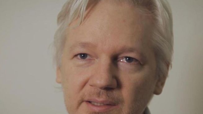 Julian Assange. 