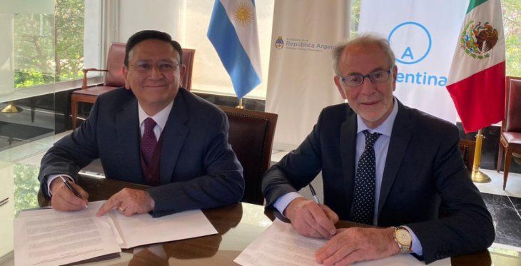 Argentina exportará lácteos y maquinaria agrícola a México Argentina exportará lácteos y maquinaria agrícola a México