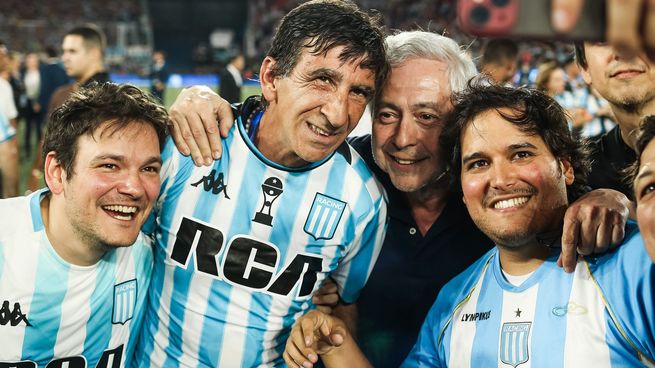 Costas, el DT que sacó campeón a Racing y festejó como un hincha.