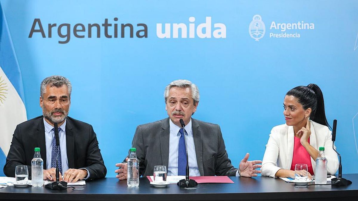 El Gobierno anunció un aumento del 13% en las jubilaciones mínimas y la AUH