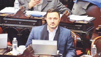 ucr ahora versus pesce por $6.000 millones para cambiar billetes
