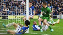 Campeón del mundo. Alexis Mac Allister hizo uno en la derrota de Brighton & Hobe Albion pero pudo hacer dos más.
