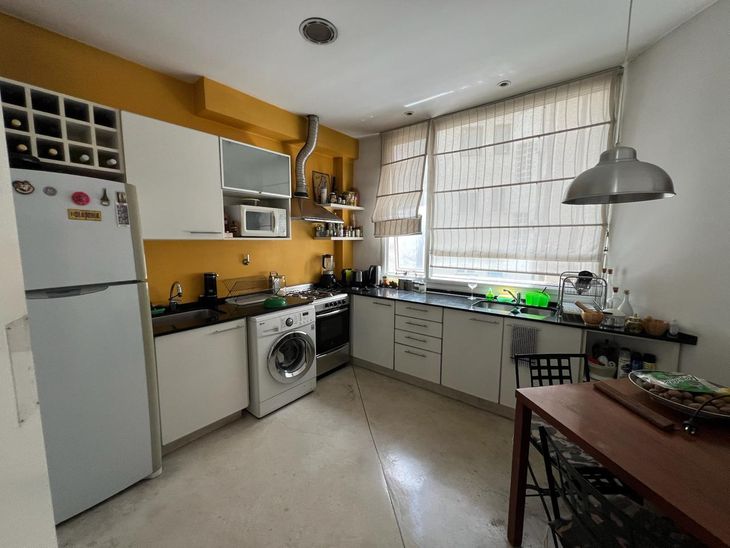 La cocina de un departamento que puede refaccionarse (Foto: Re/Max Uno) La cocina de un departamento que puede refaccionarse (Foto: Re/Max Uno)