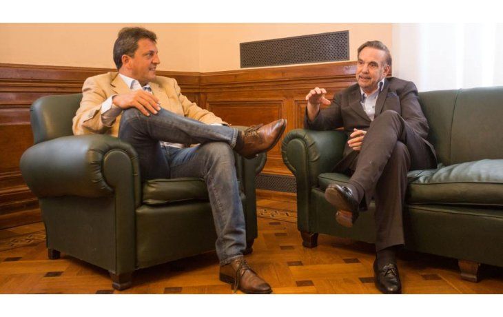 ámbito.com | Massa y Pichetto se reunieron para acordar agenda de trabajo económica. Desde el massismo anticiparon a ámbito.com que el encuentro no implica un acuerdo político: cada espacio trabajará por su lado.