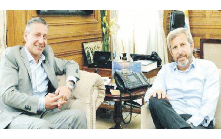 Alivio. El gobernador se reunió esta semana con el ministro Rogelio Frigerio y logró que la Casa Rosada le extienda los plazos y le reduzca las tasas de la deuda que acumula la provincia.