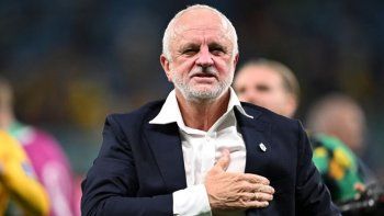el dt de australia, confiado ante argentina: vamos a ganar