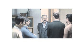En «Secuestro y muerte», Rafael Filippelli reelabora en forma casi abstracta y monocorde hasta el aburrimiento el secuestro y asesinato del general Aramburu por terroristas montoneros.