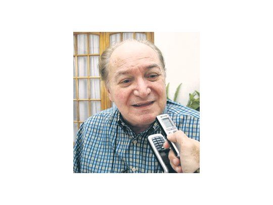 Mórtola, director de fotografía de Torre Nilsson y Favio, dirigió «El dueño del sol», con Alfredo Alcón, y acaba de terminar un nuevo film.