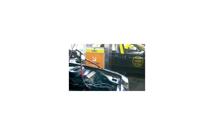 Estaciones reclaman trasladar el aumento a los consumidores.