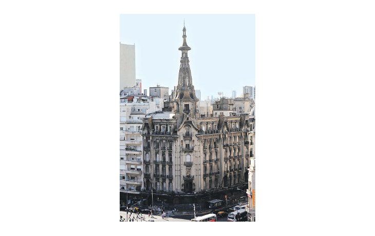 ámbito.com | La histórica Confitería del Molino es uno de los casos emblemáticos. Hace años que está cerrada por un litigio judicial. Pero hay miles de inmuebles vacíos. Muchos son construcciones recientes que se hicieron para la venta, pero que esperan el fin del “ce