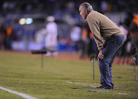Atento. Sabella agarró un equipo caído y lo llevó a levantar su cuarta Libertadores.